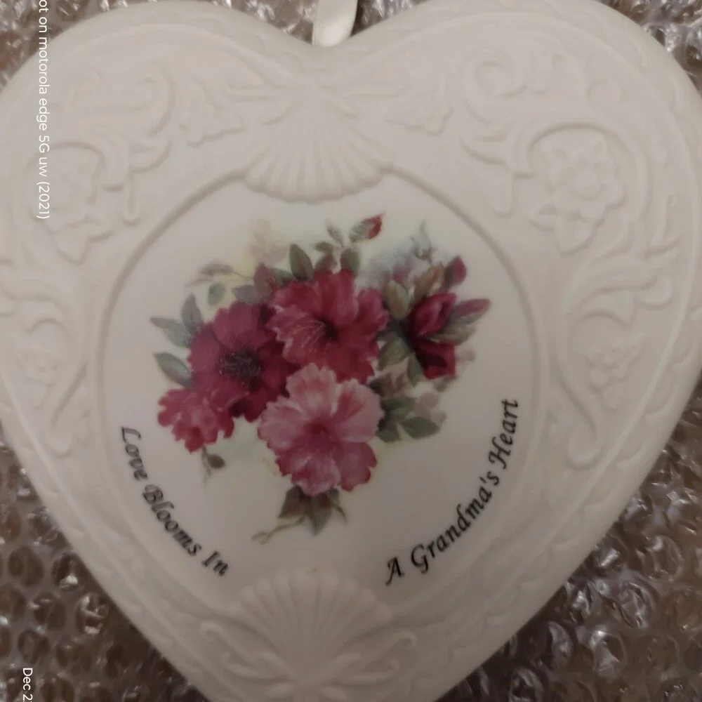 Ceramic Jennifer Sandifer Fragrance Diffuser LOVE BLOOMS IN A GRANDMA'S HEART